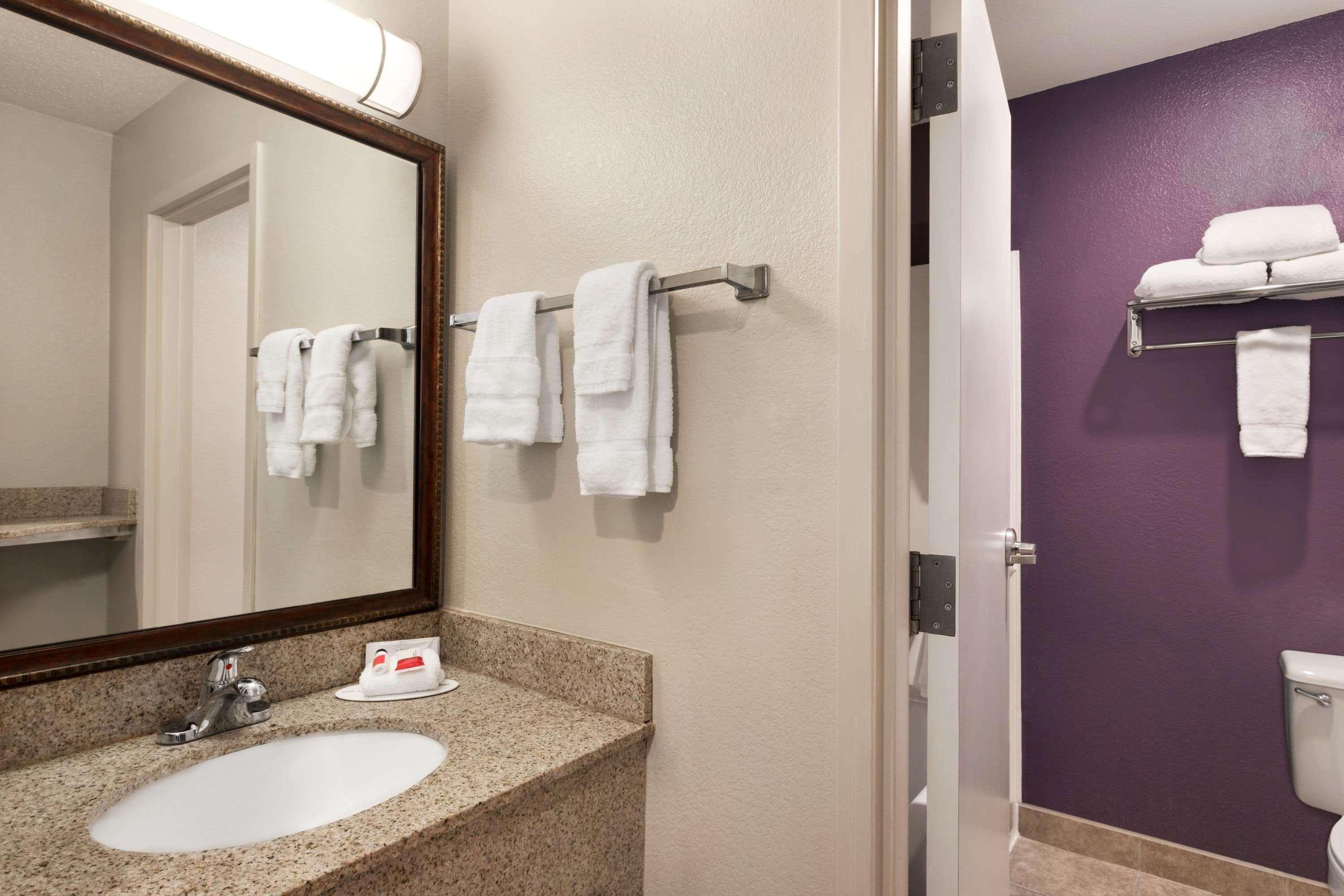 Baymont By Wyndham Springfield I-44 Hotell Exteriör bild